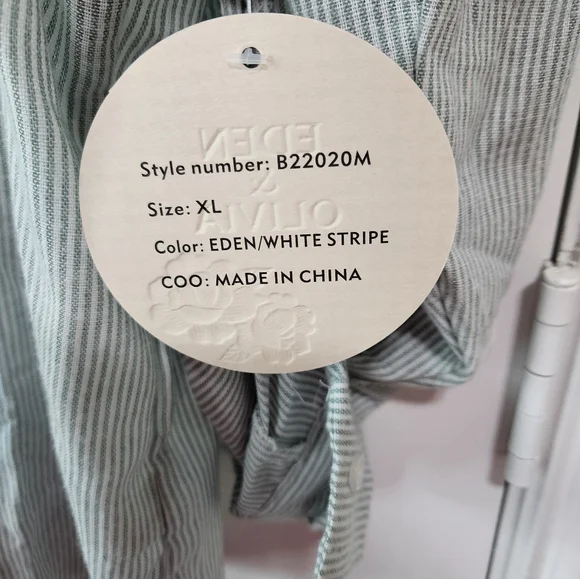 Eden & Olivia White and Green Striped Button-Down Shirt - Picture 4 of 8